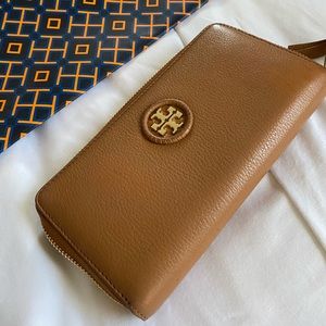 Tory Burch Cognac Tan Leather Full ZIp Wallet.